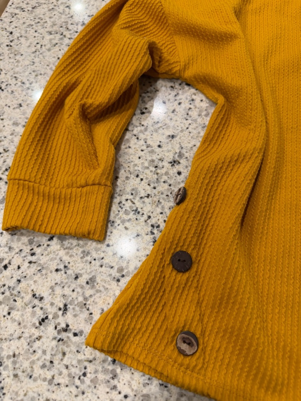 Textured Mustard Button-Hem Pullover Top - Picture 5 of 7